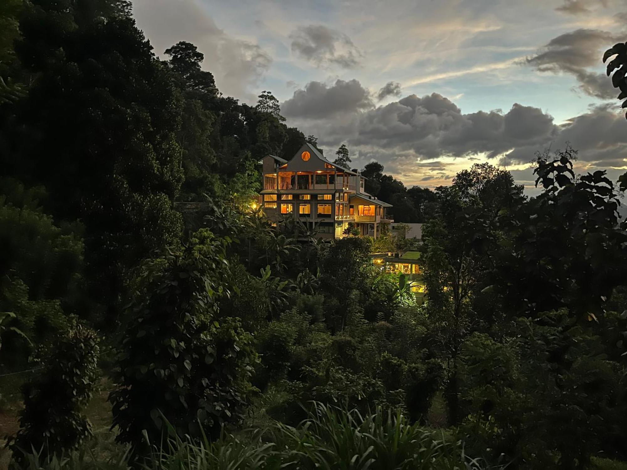 Sanatha Suwaya Villa Kandy Exterior photo